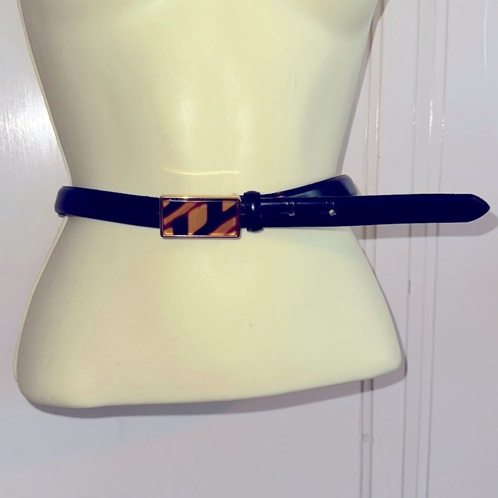Vtg Talbots thin‎ black leather belt with faux rectangle tortoiseshell buckle